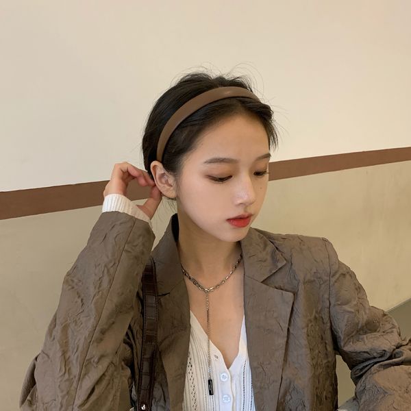 women's net red leather korean face washing simple solid color headdress headband hair band
women's net red leather korean face washing simple solid color headdress headband hair band