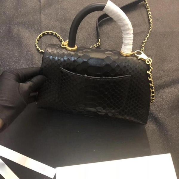 a040927 fantastic 2020 genuine leather luxury fashion handbags women bag runway for female ladies europe brand
a040927 fantastic 2020 genuine leather luxury fashion handbags women bag runway for female ladies europe brand