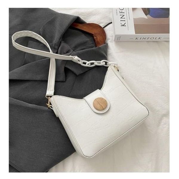 underarm small square messenger bag for women 2020 new trending chain design shoulder strap solid color crossbody shoulder bag
underarm small square messenger bag for women 2020 new trending chain design shoulder strap solid color crossbody shoulder bag
