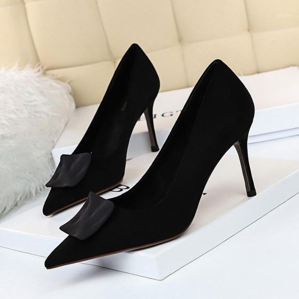 dress shoes korean version of thin high heels women's stiletto suede shallow pointy solid color square buckle high-heeled shoes1, Black
dress shoes korean version of thin high heels women's stiletto suede shallow pointy solid color square buckle high-heeled shoes1, Black