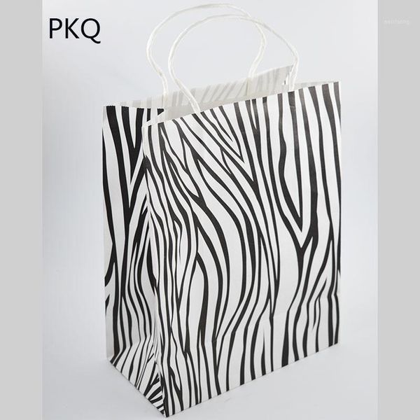 gift wrap 10pcs 21*11*27cm zebra pattern bags with handles high-end black kraft paper recyclable shopping bag1
gift wrap 10pcs 21*11*27cm zebra pattern bags with handles high-end black kraft paper recyclable shopping bag1