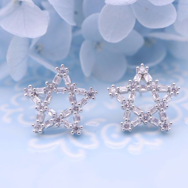 hengsheng s925 silver cross-border one product dropshipping five-pointed star fashion korean style simple zircon stud earrings for women, Golden
hengsheng s925 silver cross-border one product dropshipping five-pointed star fashion korean style simple zircon stud earrings for women, Golden