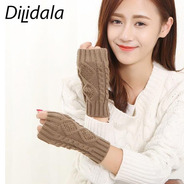 five fingers gloves dilidala sleeve winter lady knitted diamond half finger short 20cm warm fingerless solid color plaid, Blue;gray
five fingers gloves dilidala sleeve winter lady knitted diamond half finger short 20cm warm fingerless solid color plaid, Blue;gray