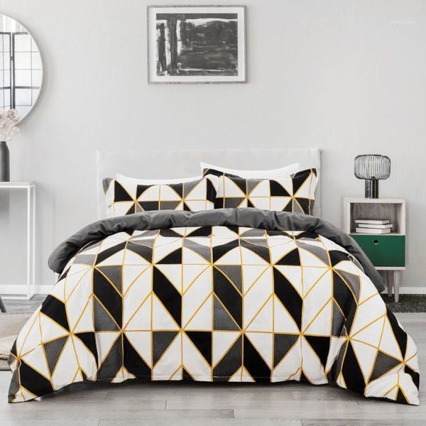 brief style geometric bedding set pillowcase us twin eu double comforter quilt cover home decor adults bed duvet cover set1 
brief style geometric bedding set pillowcase us twin eu double comforter quilt cover home decor adults bed duvet cover set1