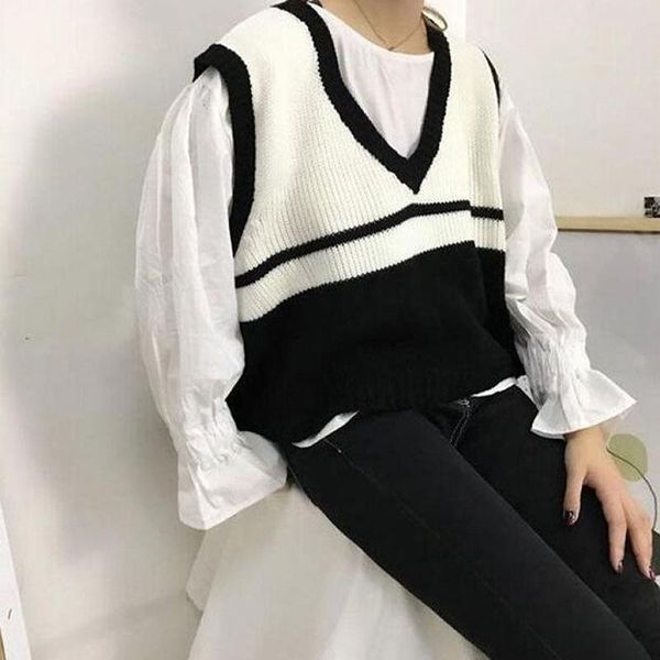 autumn women jacket loose sleeveless striped patchwork v neck vest new street casual ladies sweater vest, Black;white
autumn women jacket loose sleeveless striped patchwork v neck vest new street casual ladies sweater vest, Black;white