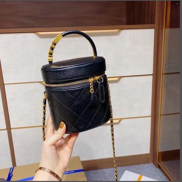2021 new cc luxury designer lady fashion crossbody bag handbags beads makeup bucket bag pearl totes channel women shoulder bags
2021 new cc luxury designer lady fashion crossbody bag handbags beads makeup bucket bag pearl totes channel women shoulder bags