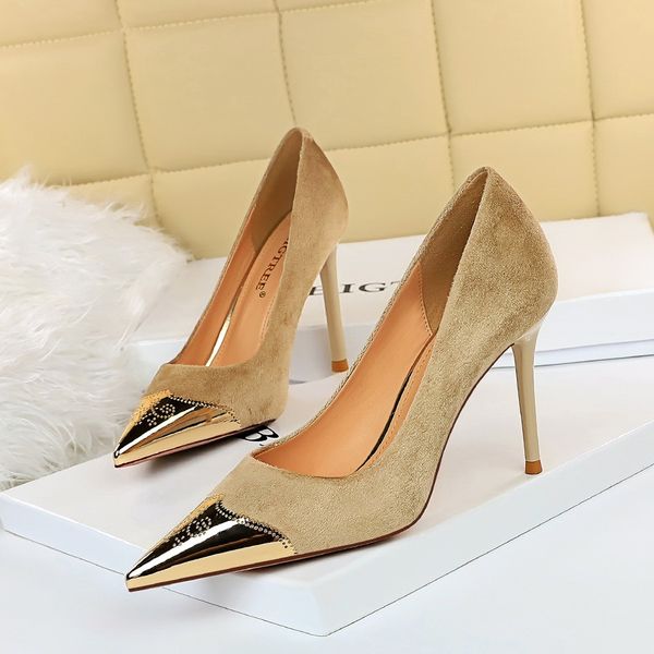 2020 women pointed to black red khaki bombs 9.5cm high heels lady scarpins herd stripper office dressed up as party shoes wedding bt04
2020 women pointed to black red khaki bombs 9.5cm high heels lady scarpins herd stripper office dressed up as party shoes wedding bt04