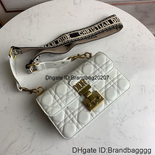 brand classic designer womens handbag wild diagonal cross shoulder new natural wind ladies bag gift d1
brand classic designer womens handbag wild diagonal cross shoulder new natural wind ladies bag gift d1