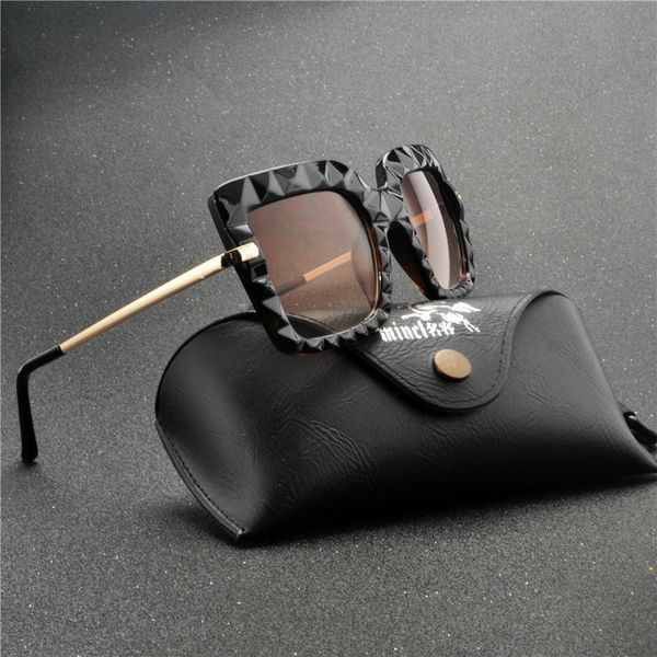 2019 women's oversized square female transparent crystal frame sun glasses fashion butterfly sunglasses fml, White;black
2019 women's oversized square female transparent crystal frame sun glasses fashion butterfly sunglasses fml, White;black