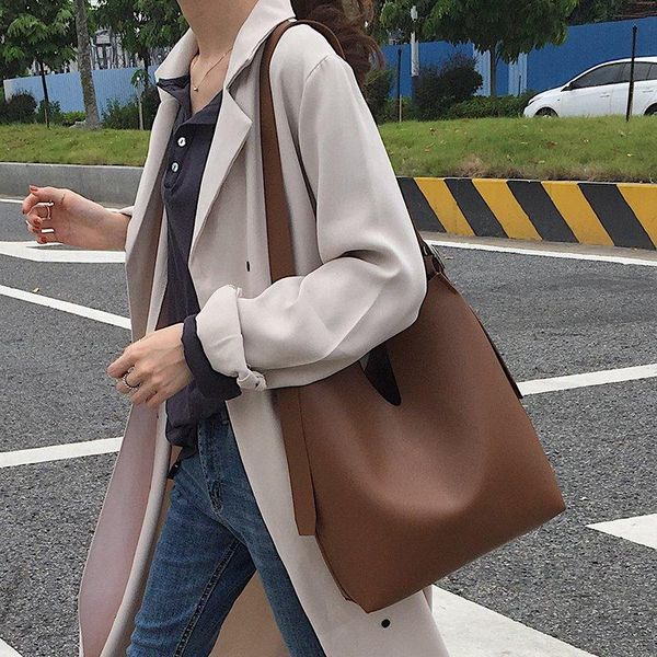 большой емкости дамы плечо сумка из мягкой кожи lady crossbody сумки мода твердые цвет фото матери сумка роскошные сумки на ремне
большой емкости дамы плечо сумка из мягкой кожи lady crossbody сумки мода твердые цвет фото матери сумка роскошные сумки на ремне