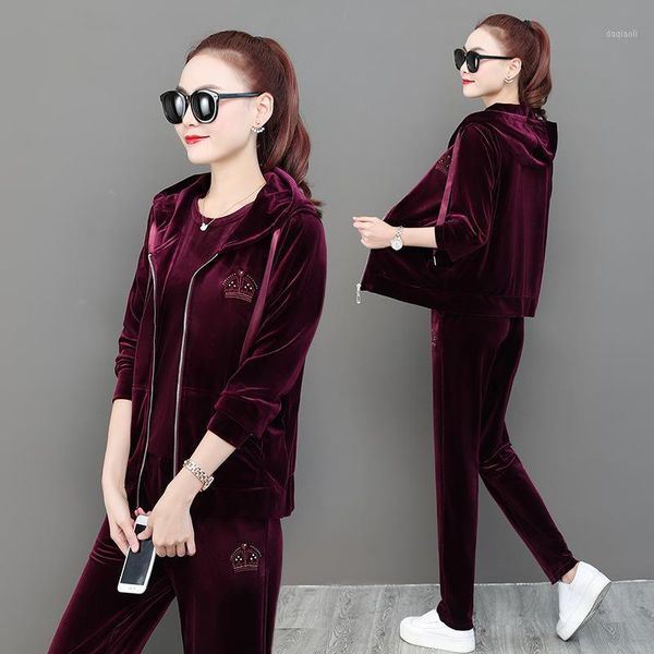 running sets 3pcs women tracksuit sportswear autumn velvet hoodie outfit jogging workout casual set sport suit jacket+sweatshirt+pant1, Black;blue
running sets 3pcs women tracksuit sportswear autumn velvet hoodie outfit jogging workout casual set sport suit jacket+sweatshirt+pant1, Black;blue