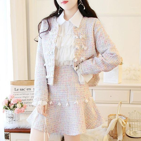 women 2021 autumn winter tweed wool suits female 2 piece set tassel tweed short jacket coat + high waist mini skirt sets b4151, White;black
women 2021 autumn winter tweed wool suits female 2 piece set tassel tweed short jacket coat + high waist mini skirt sets b4151, White;black