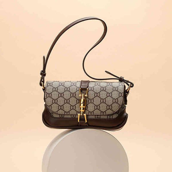 2022 latest luggage factory wholesale old flower bag single shoulder armpit messenger french stick small female bags, Black;red
2022 latest luggage factory wholesale old flower bag single shoulder armpit messenger french stick small female bags, Black;red