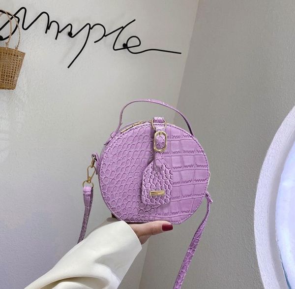 small bag 2021 popular new fashion stone grain messenger bag simple lady single shoulder small round bag
small bag 2021 popular new fashion stone grain messenger bag simple lady single shoulder small round bag