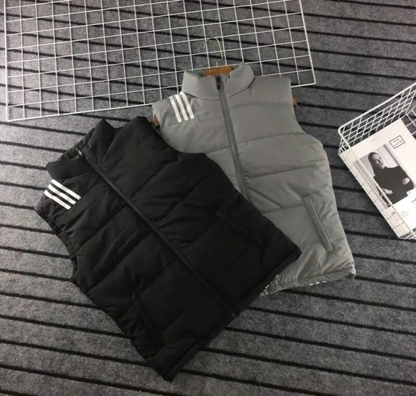 2020 men' sleeveless vest jackets winter fashion male cotton-padded vest coats men stand collar warm waistcoats clothing 8191, Black;white
2020 men' sleeveless vest jackets winter fashion male cotton-padded vest coats men stand collar warm waistcoats clothing 8191, Black;white