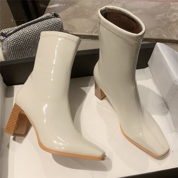 2021 new leather luxury warm winter skin spuare toe white block shoes female boots z6sn, Black
2021 new leather luxury warm winter skin spuare toe white block shoes female boots z6sn, Black