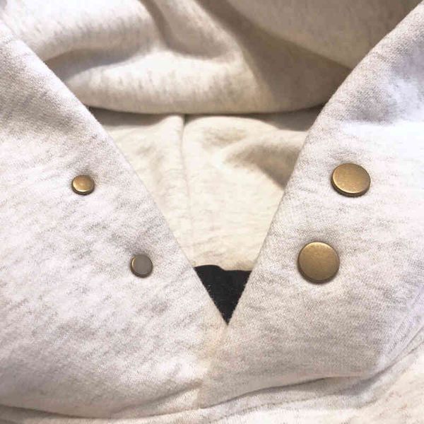 pure yuan version designer tide male and female couples red letters plush hooded women's loose foreign style warm jacket, Black
pure yuan version designer tide male and female couples red letters plush hooded women's loose foreign style warm jacket, Black