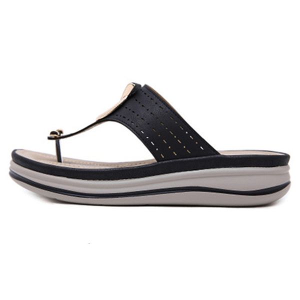 2021 new female mode summer hollow out leather anti-slip flip flops fashion metal buckle women's beach shoes 3vt3, Black
2021 new female mode summer hollow out leather anti-slip flip flops fashion metal buckle women's beach shoes 3vt3, Black