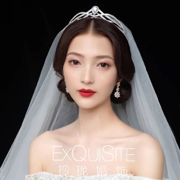 2020 new korean simple bridal headdress alloy diamond zircon princess crown wedding dress accessories, Silver
2020 new korean simple bridal headdress alloy diamond zircon princess crown wedding dress accessories, Silver