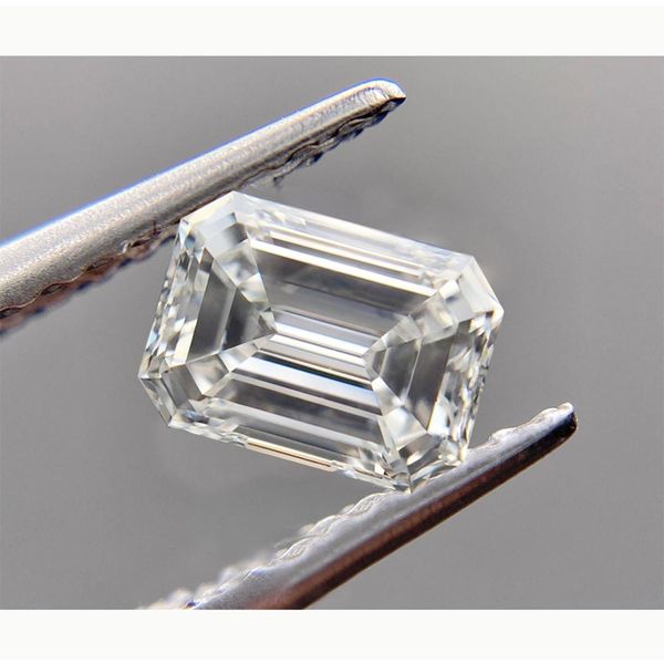 100% genuine loose stone moissanite diamond 2ct 6*8mm d color vvs1 emerald cut gemstones undefined for ring with gra certificate, Black
100% genuine loose stone moissanite diamond 2ct 6*8mm d color vvs1 emerald cut gemstones undefined for ring with gra certificate, Black