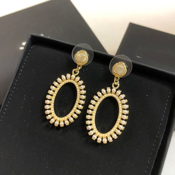 2021 women's designer earrings brand double letter logo stud brass material 925 silver needle, Golden;silver
2021 women's designer earrings brand double letter logo stud brass material 925 silver needle, Golden;silver
