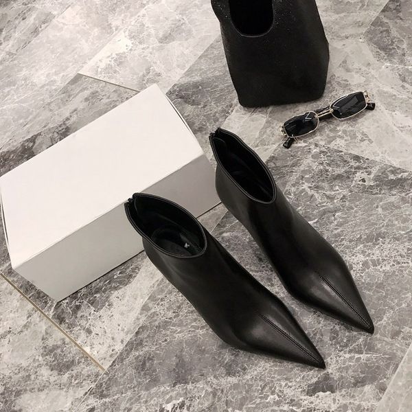 2021 womens winter boots designer ankle boot fashion style women queen high heels sleek shoes genuine leather wedding dress shoe, Black
2021 womens winter boots designer ankle boot fashion style women queen high heels sleek shoes genuine leather wedding dress shoe, Black