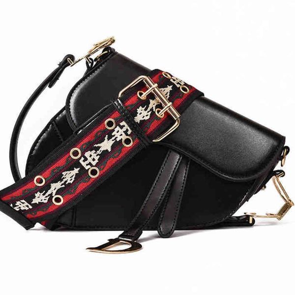 saddle bag women's new mini saddle horseshoe hand wide shoulder strap messenger bags
saddle bag women's new mini saddle horseshoe hand wide shoulder strap messenger bags