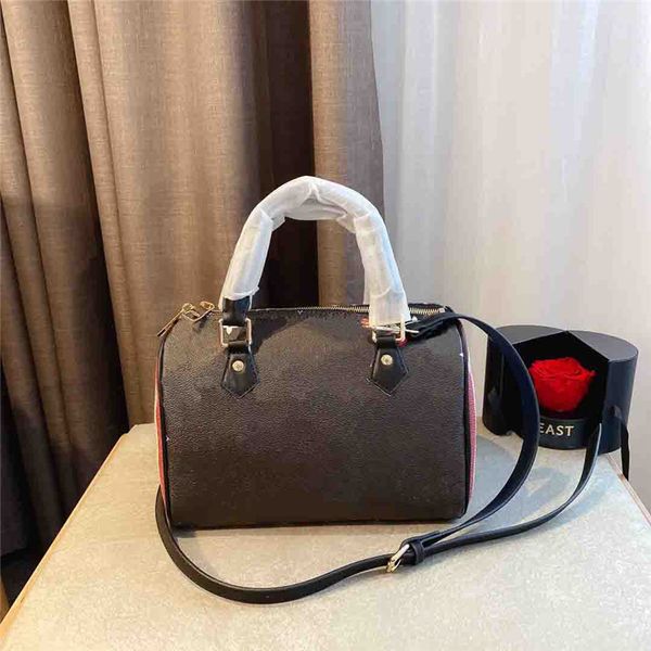 women handbag pillow bags fashion crossbody bag purses purse handbags tote bag size 25*15*17cm 2020 new
women handbag pillow bags fashion crossbody bag purses purse handbags tote bag size 25*15*17cm 2020 new