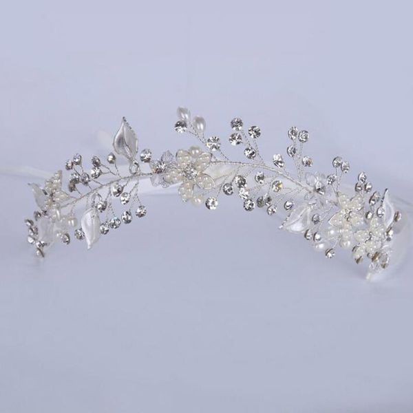 Bride Headdress Hair Hoop Wedding Hair Accessories New Soft Tiaras Crown European style Bride Jewelry Studio Headdress Wholesale, Golden;silver 
Bride Headdress Hair Hoop Wedding Hair Accessories New Soft Tiaras Crown European style Bride Jewelry Studio Headdress Wholesale, Golden;silver
