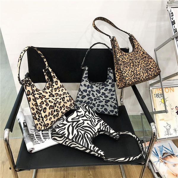 women totes brand handbags for women 2020 luxury handbags bags designer chains diamonds ladies shoulder crossbody bags
women totes brand handbags for women 2020 luxury handbags bags designer chains diamonds ladies shoulder crossbody bags