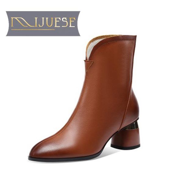 boots mljuese 2021 women ankle cow leather winter short plush round toe zipper high heels female size 40, Black
boots mljuese 2021 women ankle cow leather winter short plush round toe zipper high heels female size 40, Black