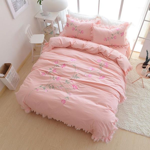 bedding sets embroider print set pure cotton bed skirt quilt cover pillowcase 4pcs antiskid 1.5m/1.8m set1
bedding sets embroider print set pure cotton bed skirt quilt cover pillowcase 4pcs antiskid 1.5m/1.8m set1