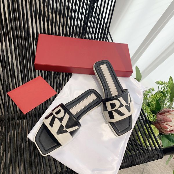 summer 2020 korean ins online fashion fashion trend, going out to wear soft soled female student slippers, Black
summer 2020 korean ins online fashion fashion trend, going out to wear soft soled female student slippers, Black