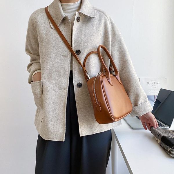 cross body ranhuang arrive 2021 fashion women's tote bags pu leather handbags girls small shoulder a1829
cross body ranhuang arrive 2021 fashion women's tote bags pu leather handbags girls small shoulder a1829