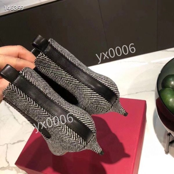 2021 the latest women boots electronic 35-41 embroidery matching color letters logo round head middle boot for cowboy booties hltn10, Black
2021 the latest women boots electronic 35-41 embroidery matching color letters logo round head middle boot for cowboy booties hltn10, Black
