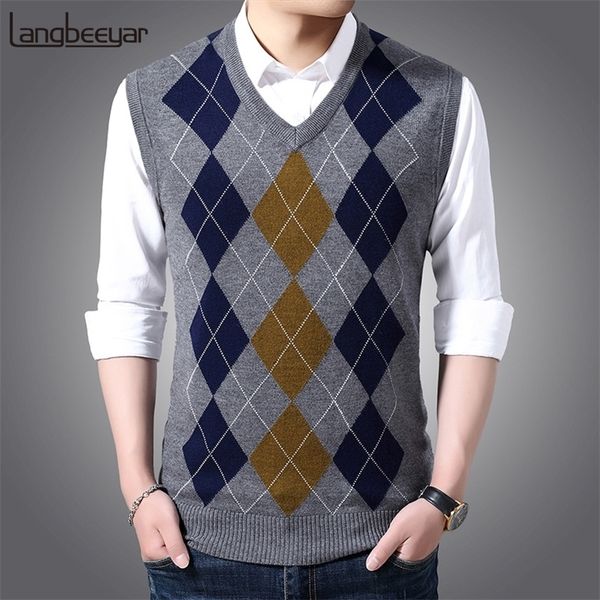 new fashion brand sleeveless sweater mens pullover vest v neck slim fit jumpers knitting patterns autumn casual clothing men 201201, White;black
new fashion brand sleeveless sweater mens pullover vest v neck slim fit jumpers knitting patterns autumn casual clothing men 201201, White;black