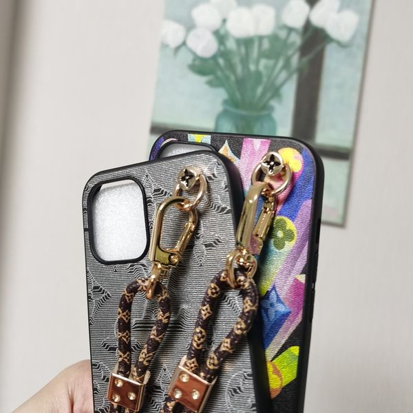 fashion designer phone case for iphone 12 11pro max xs xr xsmax painted print leather phone case with lanyard for iphone 12 pro
fashion designer phone case for iphone 12 11pro max xs xr xsmax painted print leather phone case with lanyard for iphone 12 pro