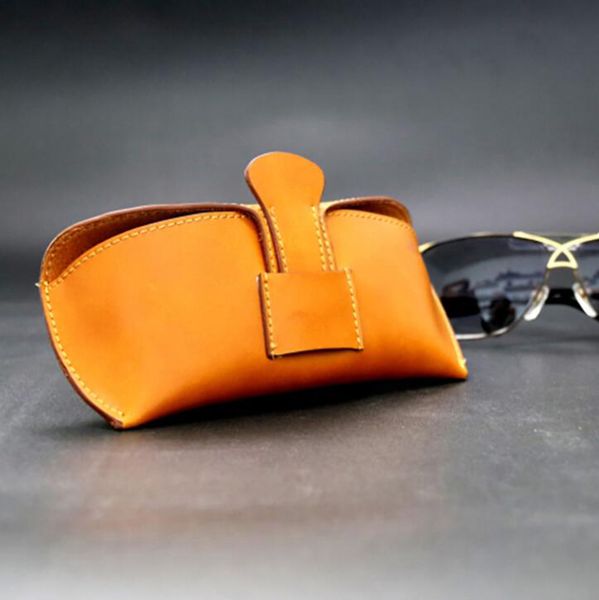 highly quality large retro leather handmade sunglasses case european customized women's jewelry box glasses bag
highly quality large retro leather handmade sunglasses case european customized women's jewelry box glasses bag