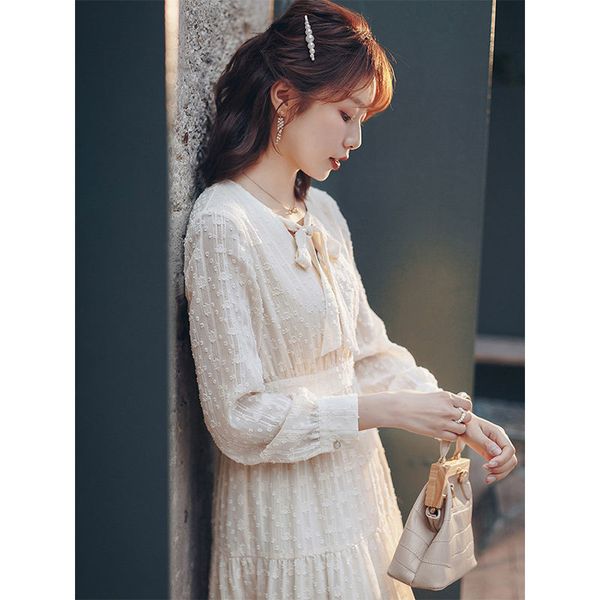 2021 new elegant long sleeve chiffon fairy sweet retro women v-neck midi 2021 spring casual party lady korean one-piece dress iexr, Black;gray
2021 new elegant long sleeve chiffon fairy sweet retro women v-neck midi 2021 spring casual party lady korean one-piece dress iexr, Black;gray
