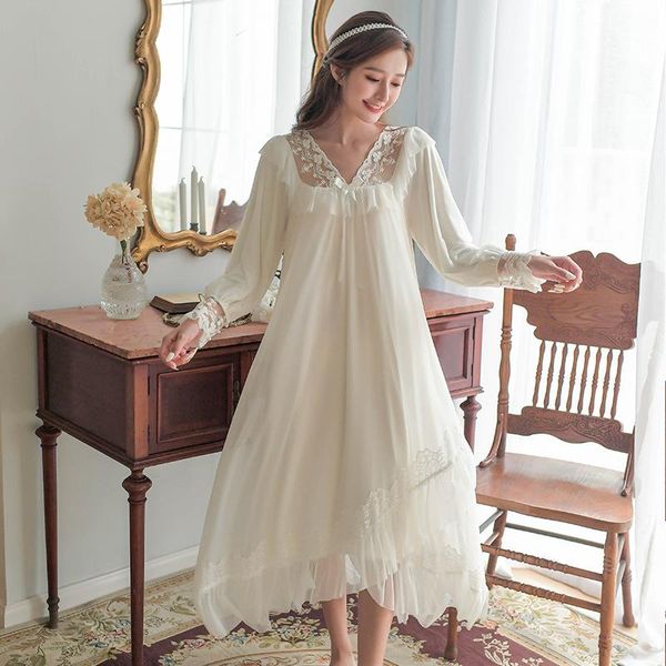 women's sleepwear lady spring autumn court style elegant solid color nightdress long sleeves french retro sweet princess lace mid-calf, Black;red
women's sleepwear lady spring autumn court style elegant solid color nightdress long sleeves french retro sweet princess lace mid-calf, Black;red
