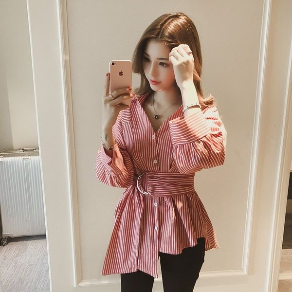 autumn new style striped irregular bottomed blouse, korean v-neck heart machine female student's design shows thin t-shirt
autumn new style striped irregular bottomed blouse, korean v-neck heart machine female student's design shows thin t-shirt