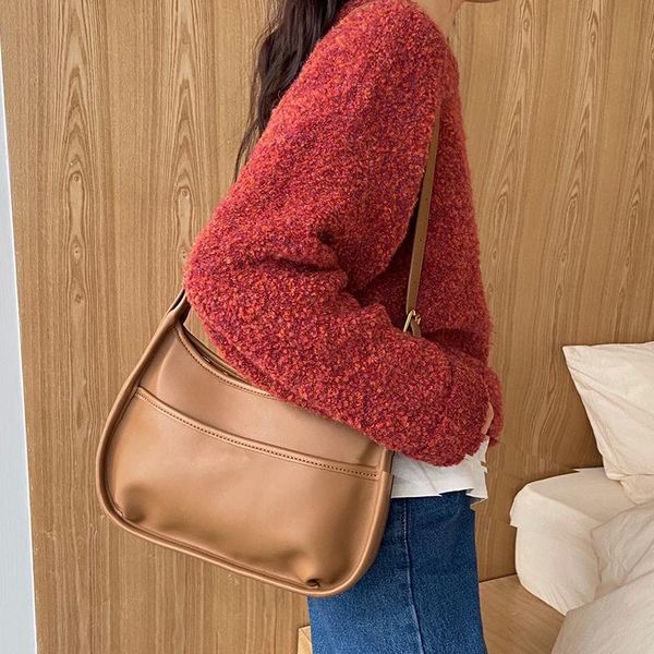 vintage women's messenger bag large capacity pu leather ladies shoulder crossbody bags fashion design female half moon handbags
vintage women's messenger bag large capacity pu leather ladies shoulder crossbody bags fashion design female half moon handbags