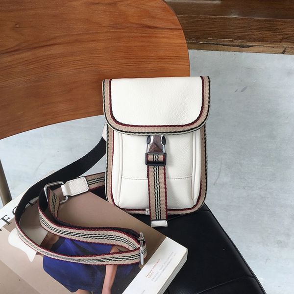 2020 new niche women's broadband head layer cowhide messenger fashion small square mobile phone bagversatile mobile phone bag small squ
2020 new niche women's broadband head layer cowhide messenger fashion small square mobile phone bagversatile mobile phone bag small squ