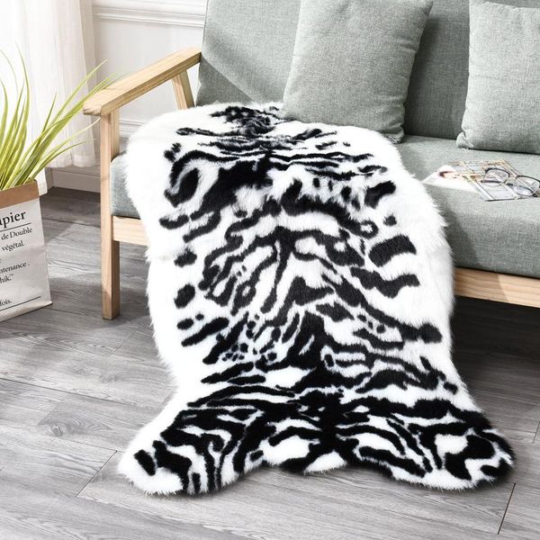 2020 fashionable cute cartoon panda penguin carpet household sofa cold proof warm mat cushion
2020 fashionable cute cartoon panda penguin carpet household sofa cold proof warm mat cushion