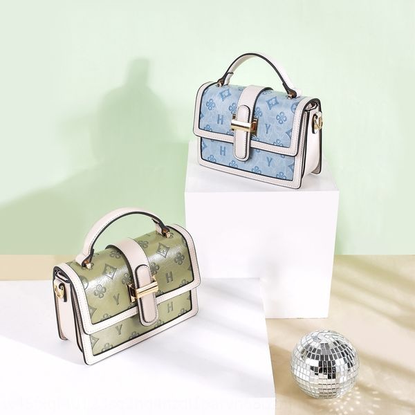 1a6uw texture женщин 2020 новая мода чистый красный квадрат моды посыльного рука небольшой мешок руки универсальный мешок один плечевых мале
1a6uw texture женщин 2020 новая мода чистый красный квадрат моды посыльного рука небольшой мешок руки универсальный мешок один плечевых мале