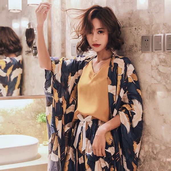 4pcs women pajamas set comfort cotton satin elegant crowned crane printed sleepwear coat+vest+pants+shorts homewear leisure wear y200425, Black;red
4pcs women pajamas set comfort cotton satin elegant crowned crane printed sleepwear coat+vest+pants+shorts homewear leisure wear y200425, Black;red