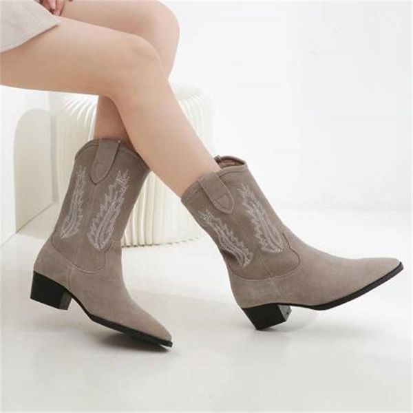 boots winter women 2021 genuine leather embroidered black short pointed toe chunky heel plush warm knight
boots winter women 2021 genuine leather embroidered black short pointed toe chunky heel plush warm knight