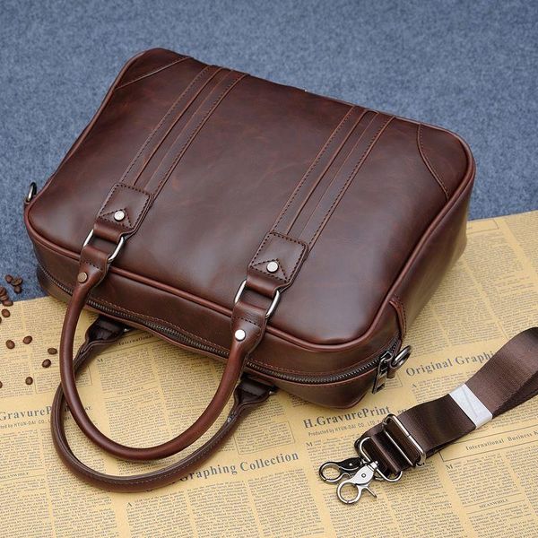 large capacity crazy horse leather business man briefcase 14inch lapbag casual men's leather office bag
large capacity crazy horse leather business man briefcase 14inch lapbag casual men's leather office bag