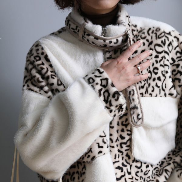 2021 new imitation female short winter leopard stitch gold mink skin hair of a soft garment fashion jacket f94 p4of, Black
2021 new imitation female short winter leopard stitch gold mink skin hair of a soft garment fashion jacket f94 p4of, Black