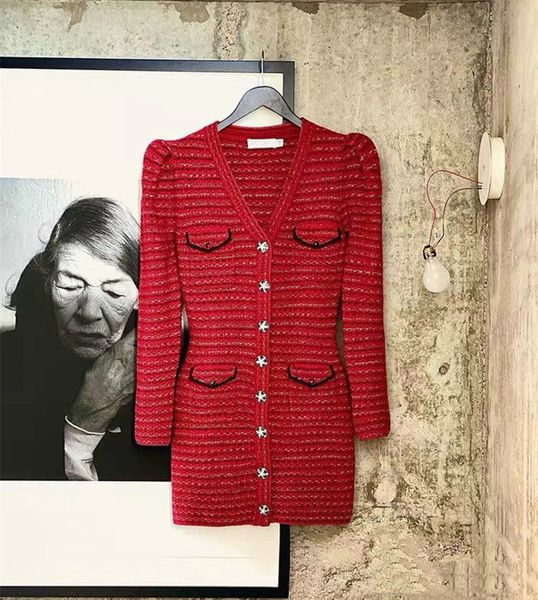 2021 spring long sleeve v neck red contrast color knitted panelled buttons single-breasted dress elegant casual dresses xj055165, Black;gray
2021 spring long sleeve v neck red contrast color knitted panelled buttons single-breasted dress elegant casual dresses xj055165, Black;gray